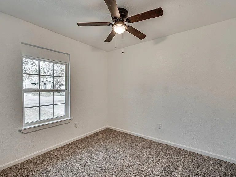2110 Aggie Dr — Photo 5