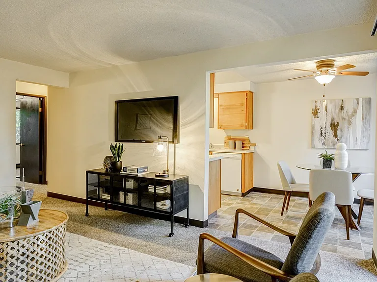 Cedar Crest Apartments — Photo 17