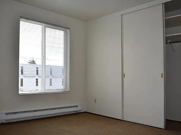 Magnolia Vista & Manor | Where Space Meets Neighborhood Charm | 1 Month Free! — Photo 11