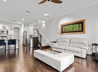 2611 N Garrett Ave, Dallas, TX 75206