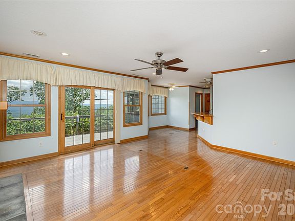 5th image of 131 N Forge Crest Dr
