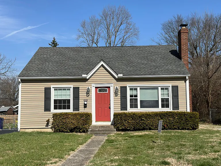 635 Longview Dr — Photo 1