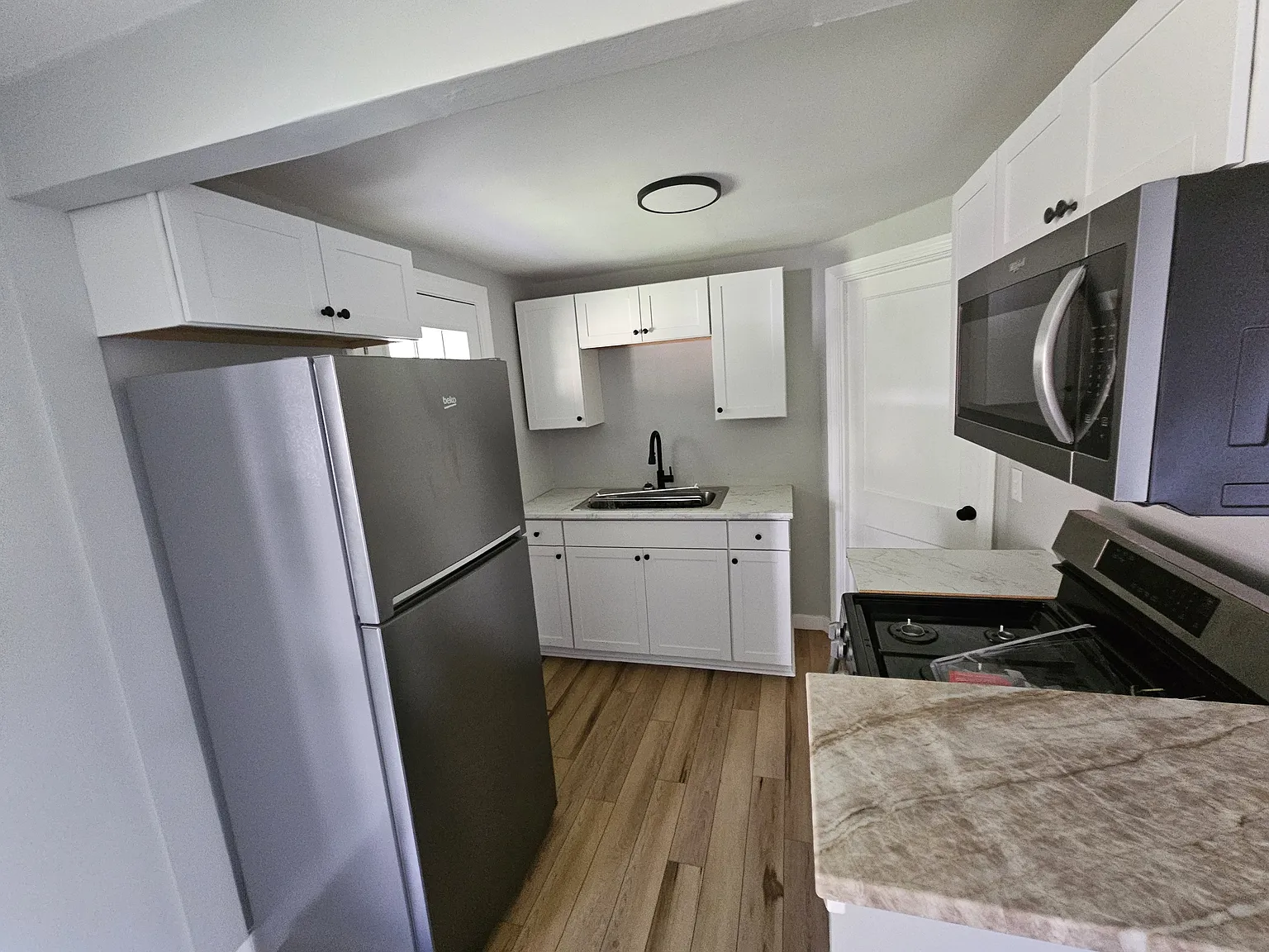 2 bed, 874 sqft, $1,150 — Photo 1