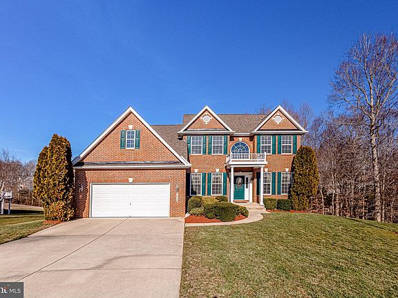 4th image of 1038 Wales Dr