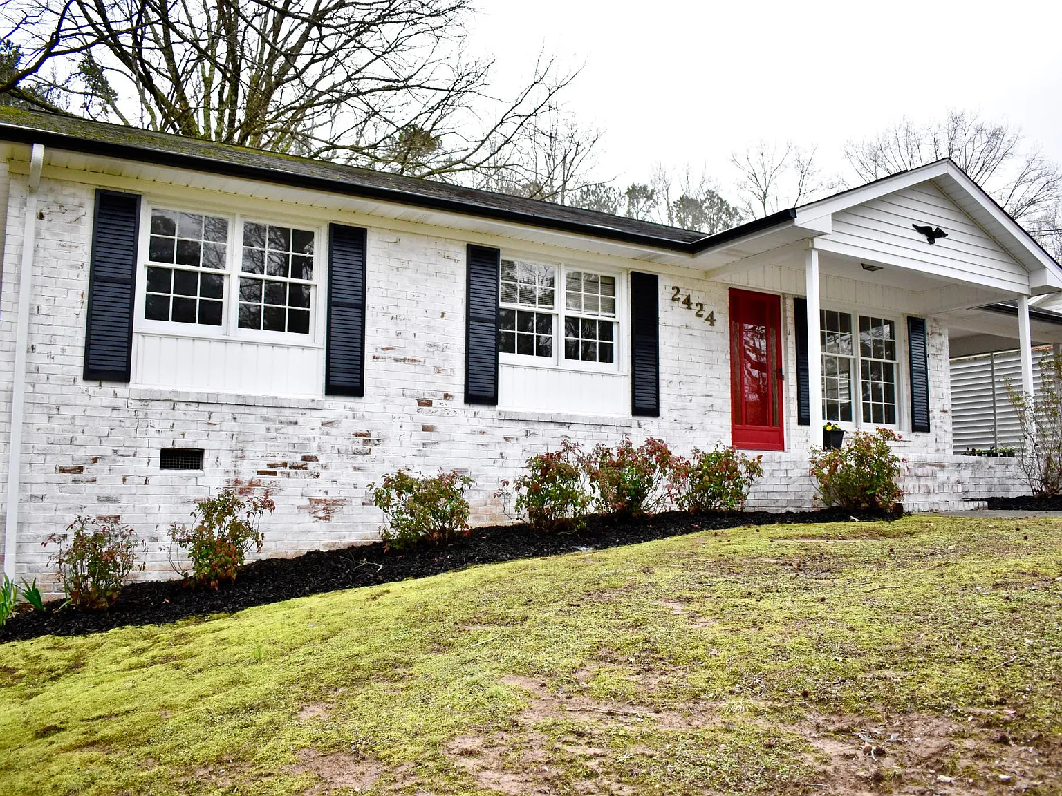 2424 Lindmont Ave — Photo 3