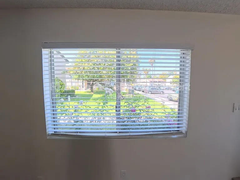 2255 Cahuilla St #105 — Photo 11