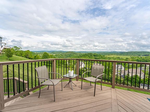 3rd image of 484 Blackberry Ridge Dr