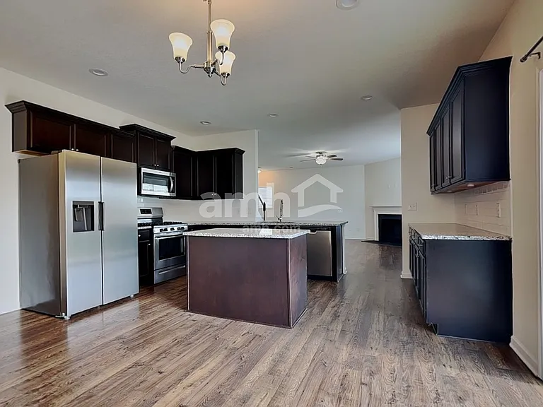 4837 Billingsgate Ln — Photo 3