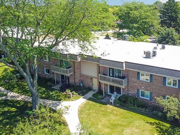 4th image of 6S110 Park Meadow Dr APT 9D