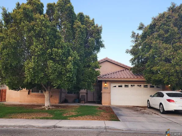 1954 Clinton Ave, Calexico, CA 92231