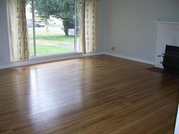 2nd image of 4443 19th Ave SE