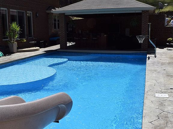 5th image of 43 Wildwood Ln