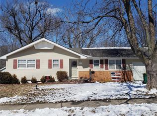 515 Willow Ln, Ottawa, KS 66067
