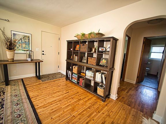 2nd image of 808 Botham Ave