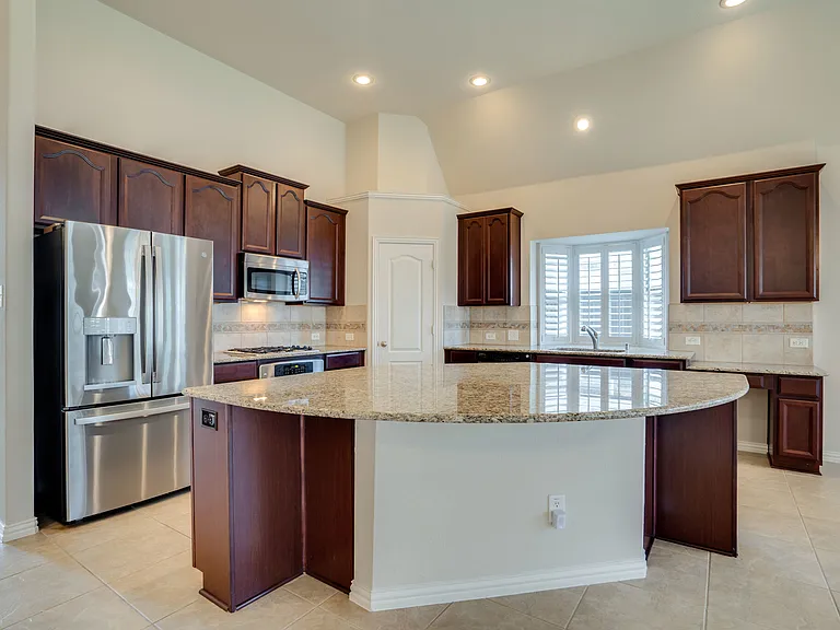7747 Ivanhoe Dr — Photo 15