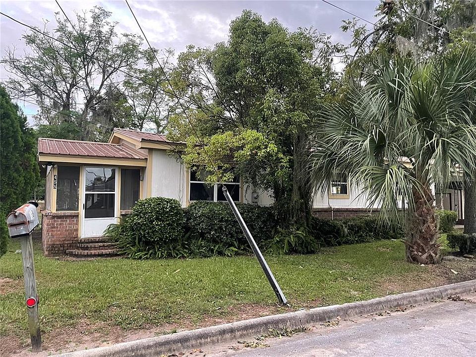 1st image of 458 NE FAIRVIEW STREET