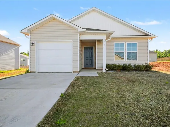 331 Peacock Cir, Lexington, NC 27292