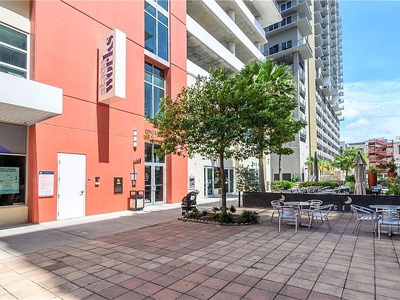 2nd image of 1120 E Kennedy Blvd #9