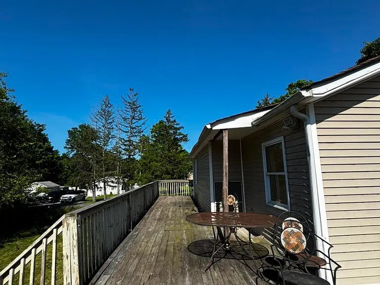 33 Kennedy Dr — Photo 11