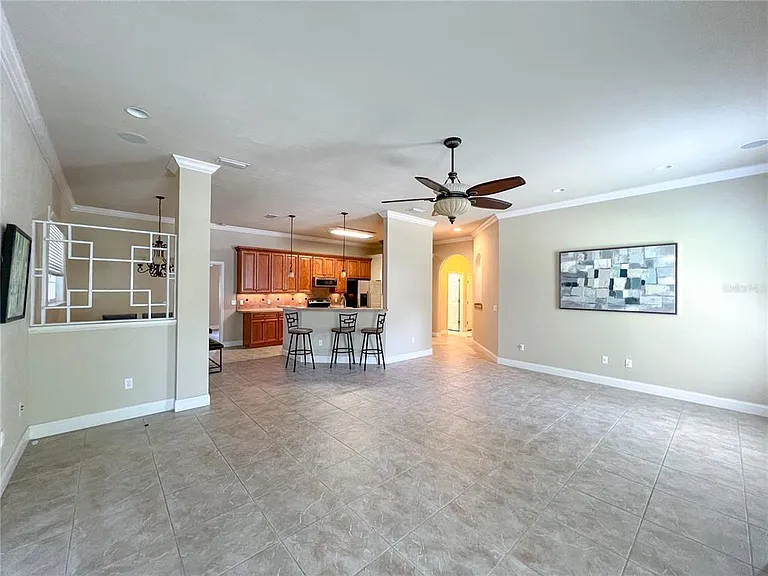 9048 SW 76th Ave — Photo 4