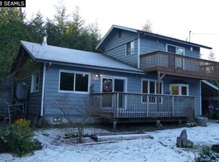 18 Moore Dr, Ketchikan, AK 99901