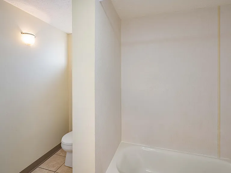 299 E 15th Ave #4 — Photo 12