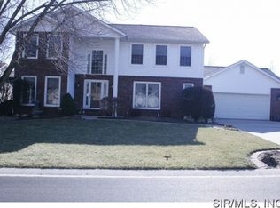 6 Pine Valley Dr, Collinsville, IL