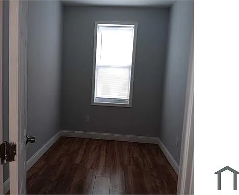 4854 Brown St — Photo 10
