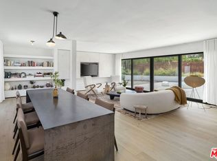 2533 N Junipero Ave, Palm Springs, CA 92262