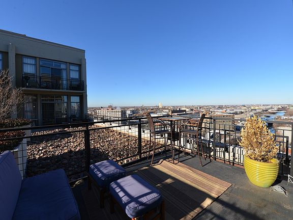 2nd image of 900 N Kingsbury St APT 1041