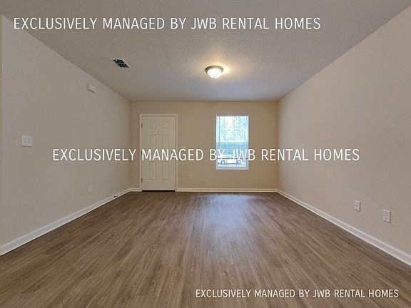 4th image of 8016 Railroad Ave W