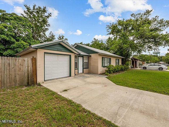 3rd image of 2205 DIANA Drive
