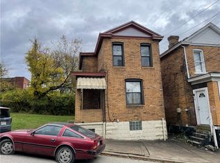 712.5 Penn St N, Braddock, PA 15104