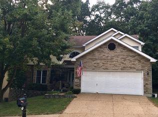 1439 Carriage Bridge Trl, Ballwin, MO 63021