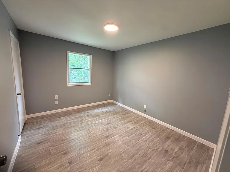 222 E John Alber Rd — Photo 11