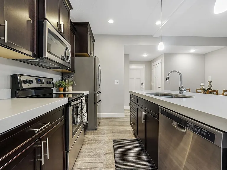 9288 S Castlebury Ct — Photo 12