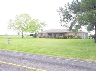920 S Holley St, Blossom, TX 75416