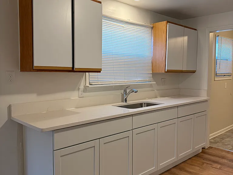 13460 Georgiana Ave — Photo 7