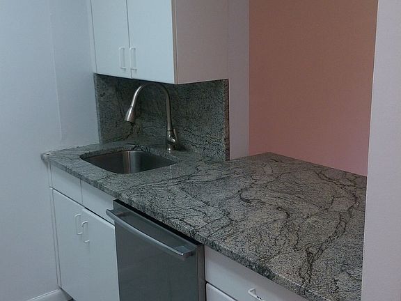 4th image of 6739 Clyde St APT 3
