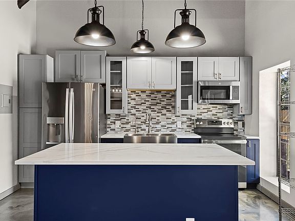 4th image of 1016 Blue Bill Cove Dr