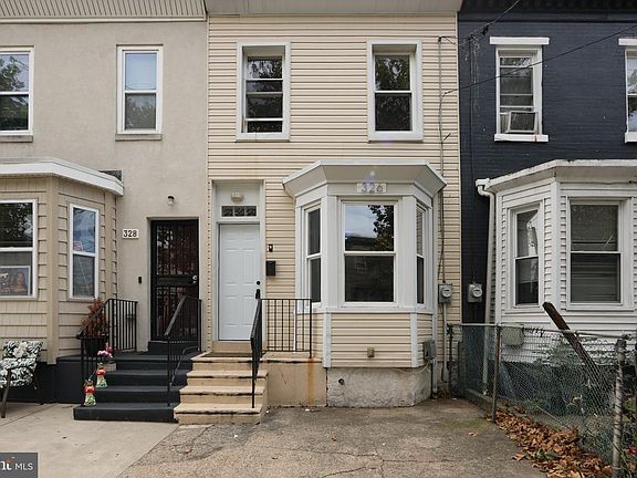 3rd image of 326 Clinton St
