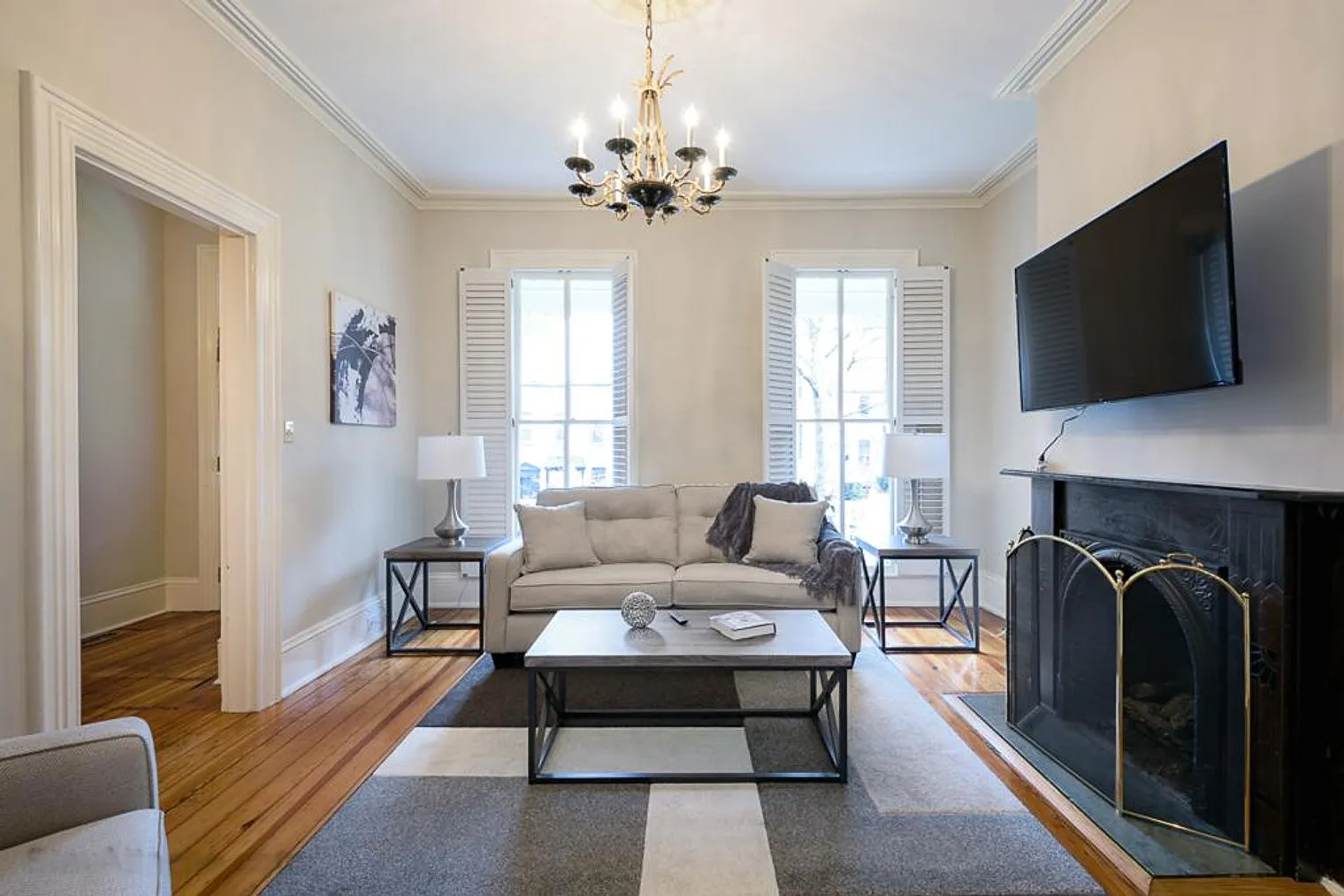 3 bed, 1.0 bath, 21527 sqft, $6,834 — Photo 4