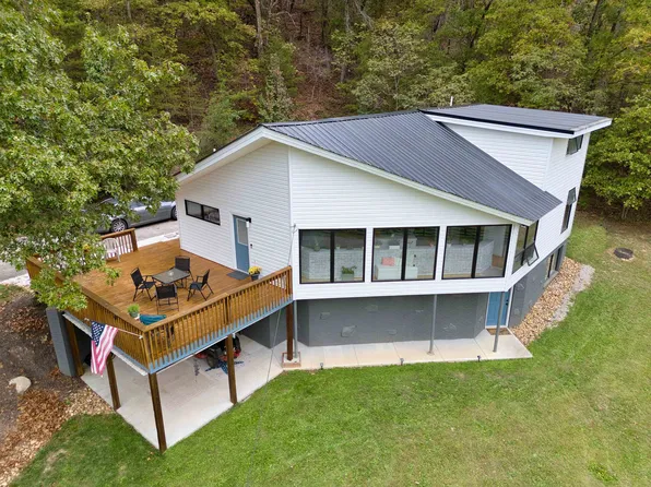 3676 Old Creek Rd, Blacksburg, VA 24060