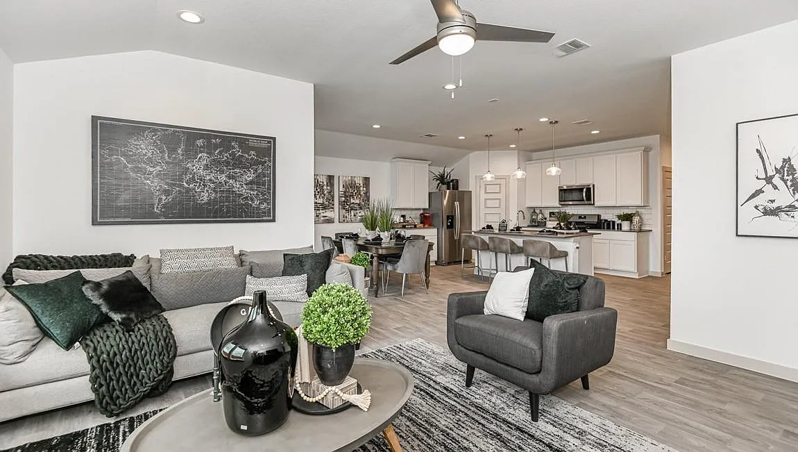 4 bed, 2.0 bath, 1810 sqft, $2,300 — Photo 1