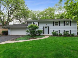 213 West St, Geneva, IL 60134