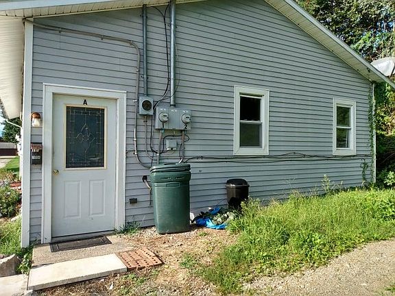 2nd image of 709 Walnut Way APT A