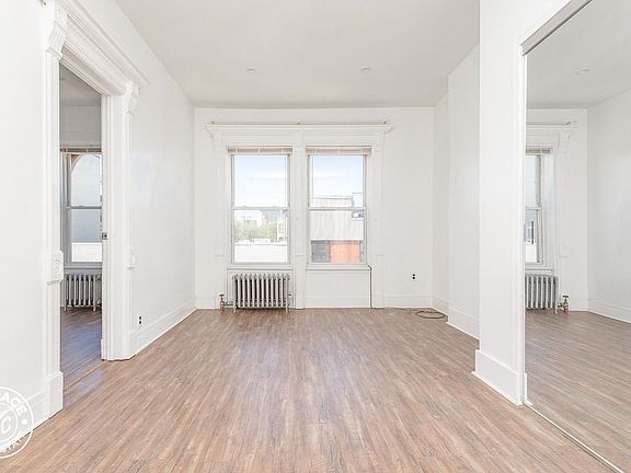 5th image of 812 Sterling Pl Floor 3