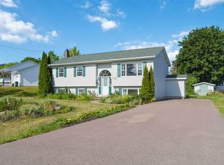 1030 Club Cres, New Minas, NS B4N 4Z5
