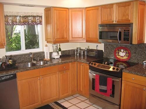 3rd image of 2231 Sunnyside Pl