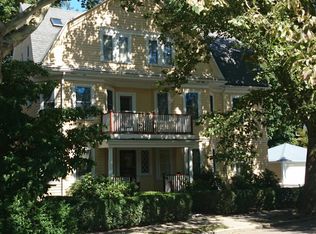 40 Oakland Rd #2, Brookline, MA 02445